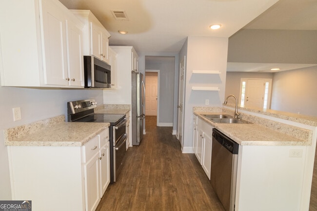 Photo - 218 Stillwater Dr