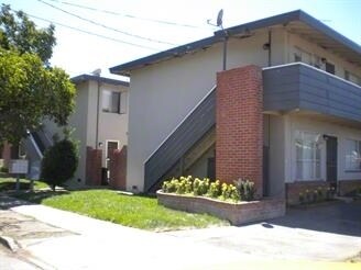 0146 - Clifton Ave 389