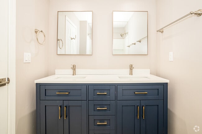 2BR, 1BA - 804SF - Santa Clara Terrace Apartments