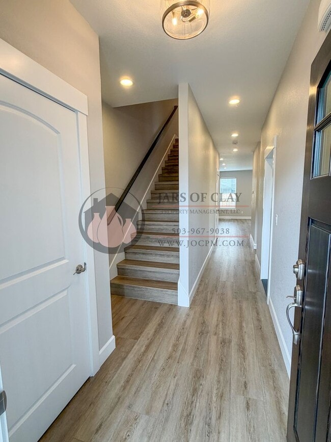 Photo - 1333/1335 Oppek St NE #2023-LL765 Unit 1335