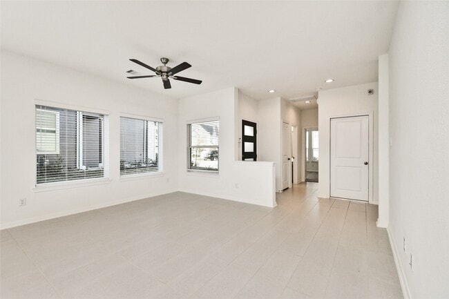 Photo - 623 Silver Pear Ct