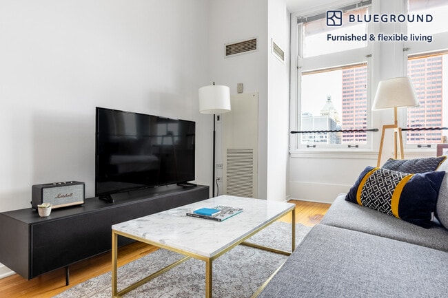 Photo - 343 S Dearborn St Unidad FL18-ID300