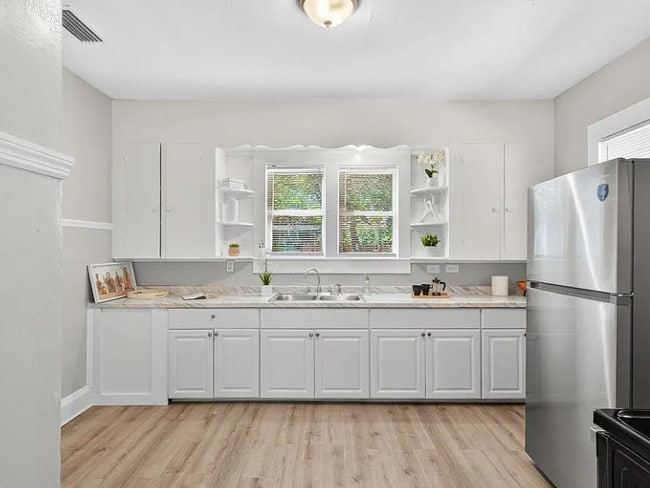 Photo - 5518 Alta St