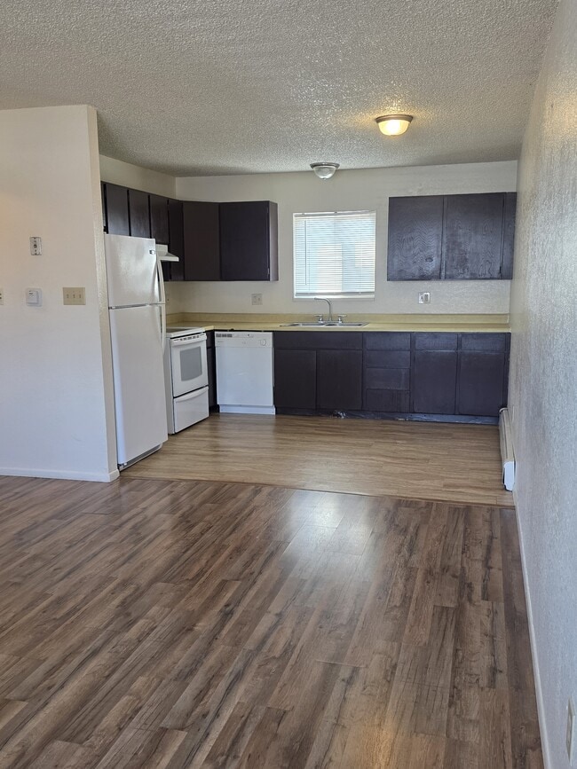Building Photo - 2543 Grand Ave Unit 1