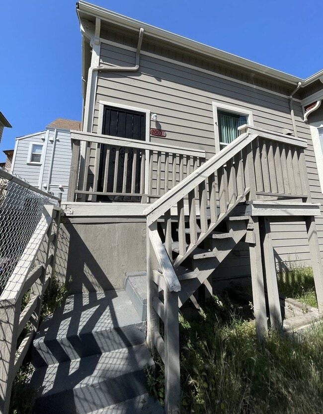 Building Photo - 00812 Unit 2003B Rental