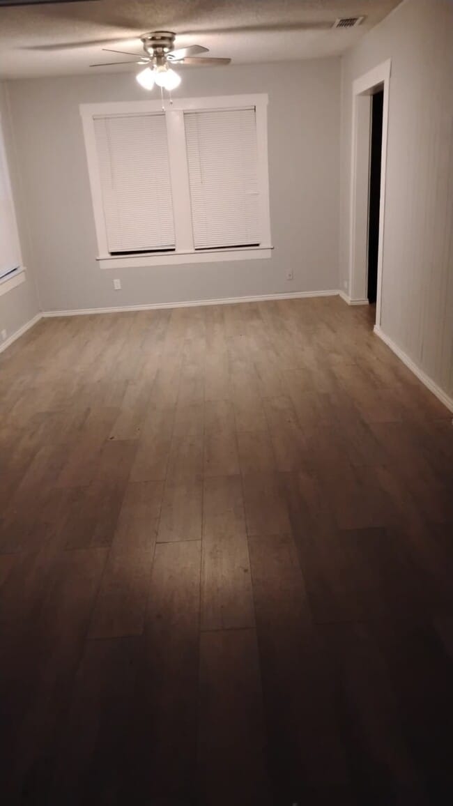 Photo - 211 W Huff Ave Unidad #A