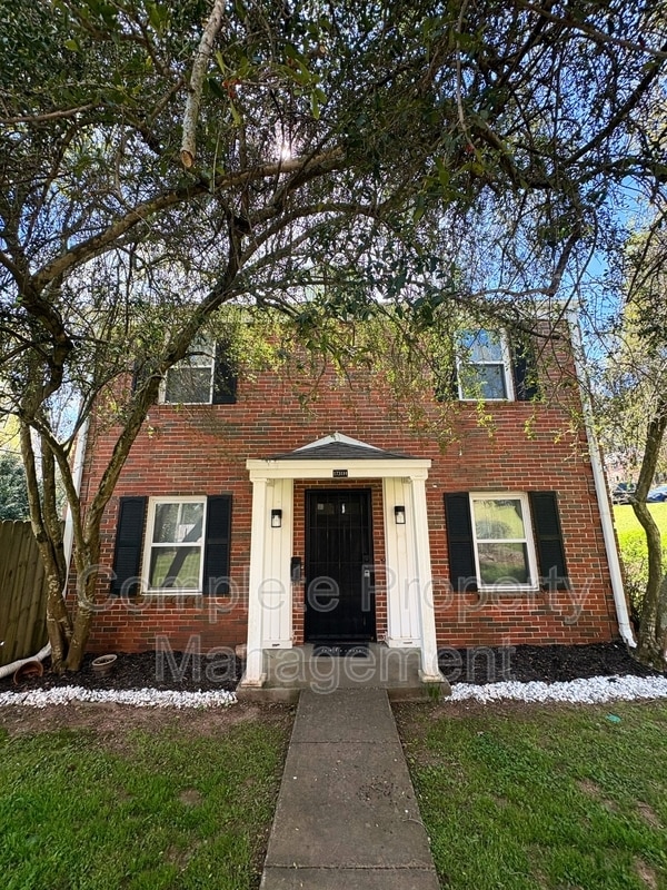 Building Photo - 1731 Valley Ave Unit Apt. H