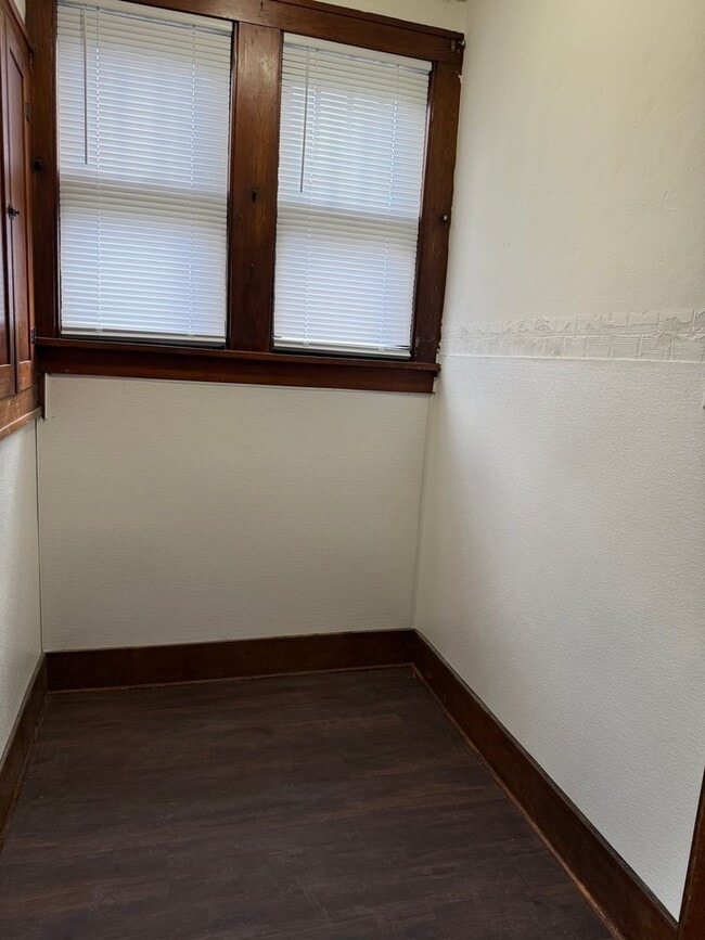 Photo - 2010 N 9th St