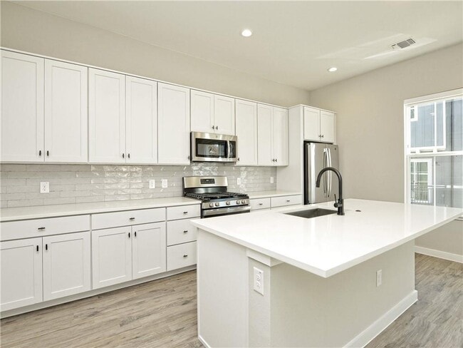 Photo - 3809 Valley View Rd Unit 15