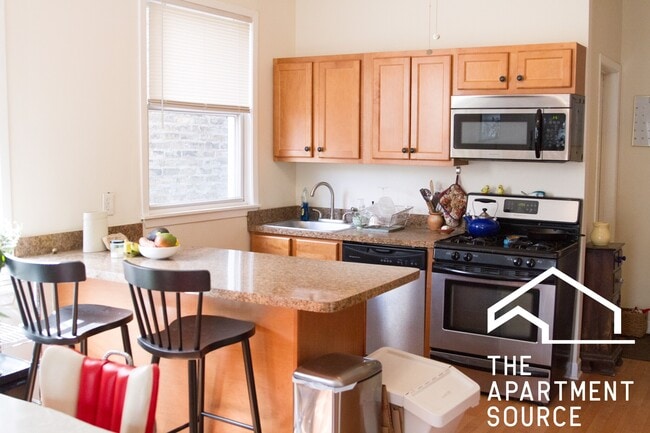 Photo - 2223 N Sawyer Ave Unit 2R