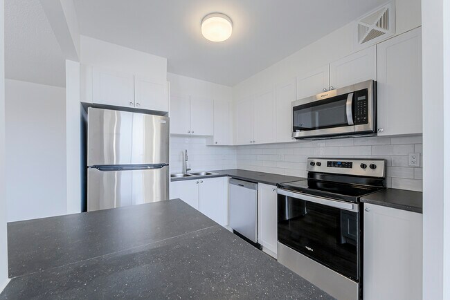 Photo - 292 Oakdale Avenue