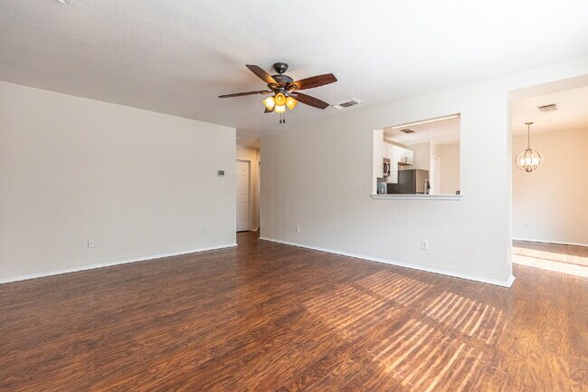 Photo - 2518 Paddle Creek