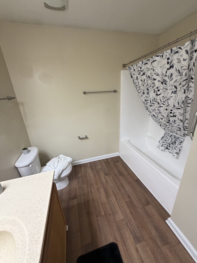 1BR, 1BA Bathroom