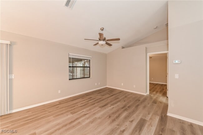Photo - 3767 Acorn St