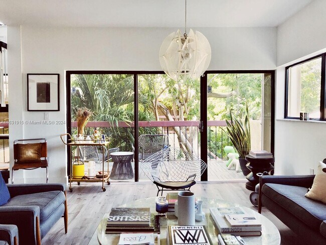 Photo - 2420 Brickell Ave