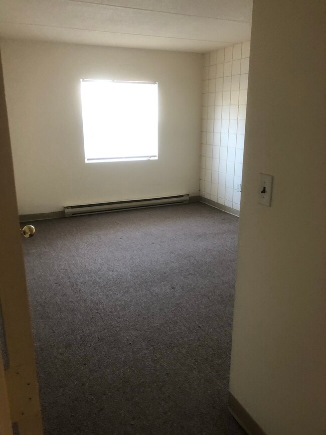 141 Amesbury St Apartments Lawrence, MA