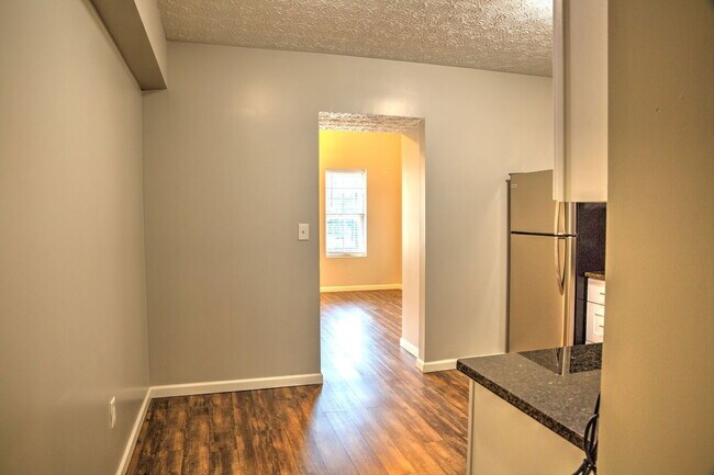 Photo - 1661 N Pearl St