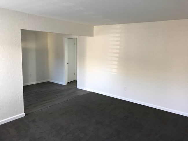 Photo - 394 Reservation Rd Apartamentos