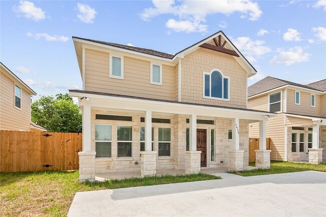 Photo - 1412 Holleman Dr
