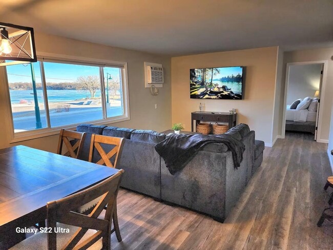 Lake Ave Apartments