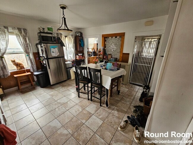Building Photo - 58 Winship St Unit 1 Rental