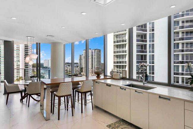 Photo - 15701 Collins Ave Unidad 701