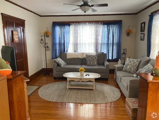 Building Photo - 52 Pilgrim Ave Rental