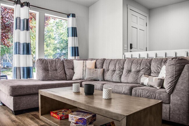 Photo - Furnished Short-Term Rental in Eagle – Pool & Prime Location!