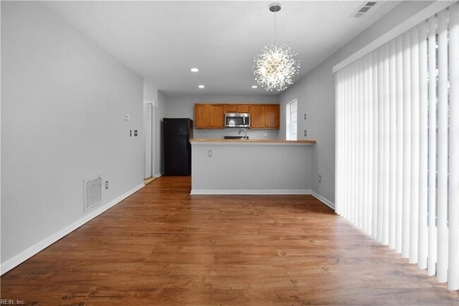 Photo - 240 Ferdinand Cir