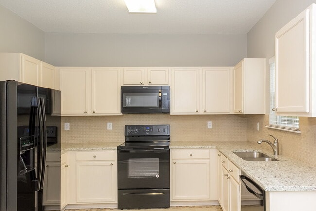 Photo - 1604 Thornwick Trace