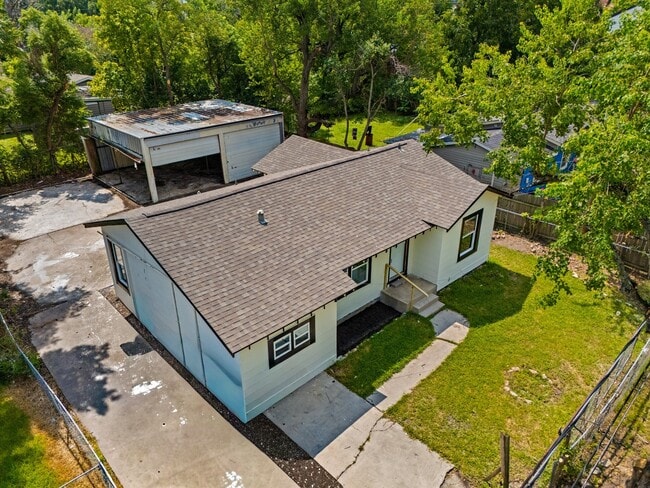 Building Photo - 7121 Sidney St Rental