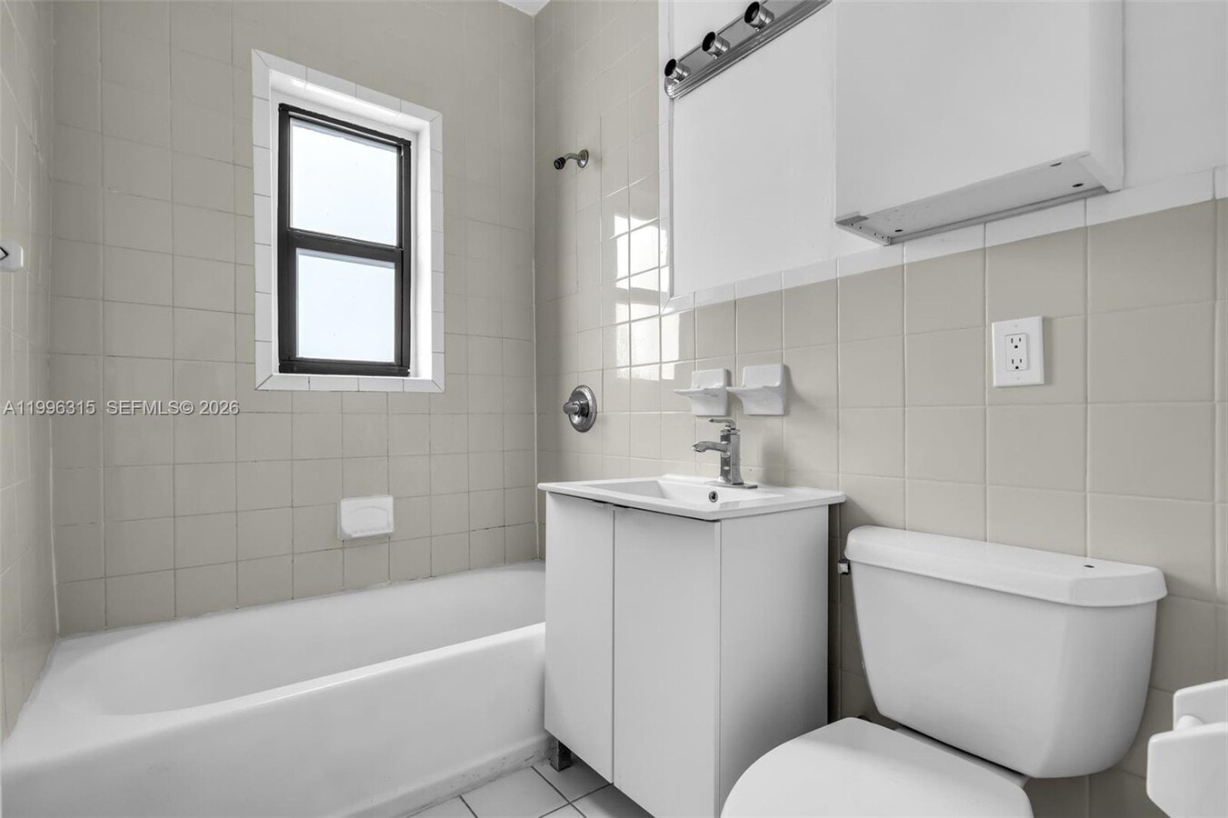 Photo - 130 SW 31st Ct