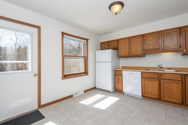 Photo - 208 Applewood Ln Unit 208