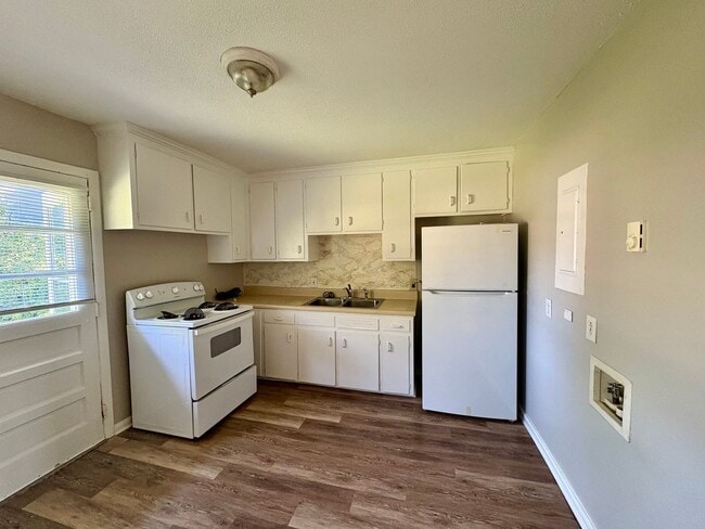 Photo - 301 Shelden Dr Unit C