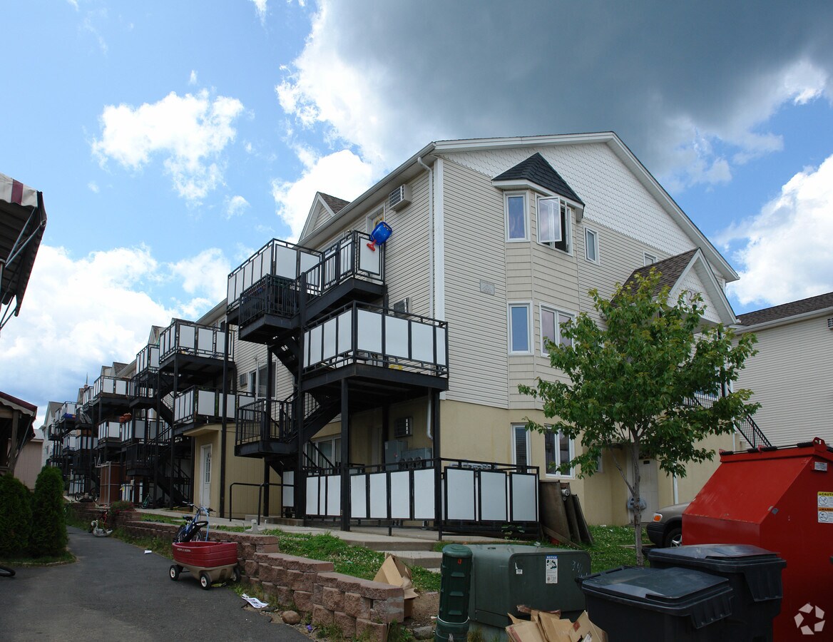 Spring Valley Apartments - Spring Valley Apartments