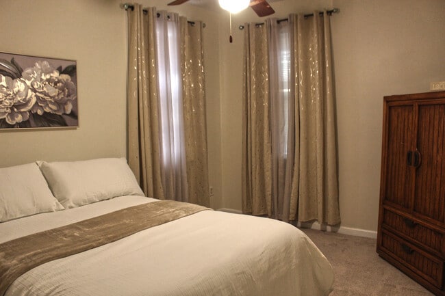 Photo - 353 Southgate Dr