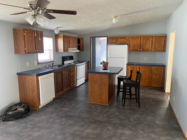 Photo - 103 Boxwood Ln