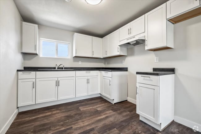 Building Photo - 224 Doty St Rental