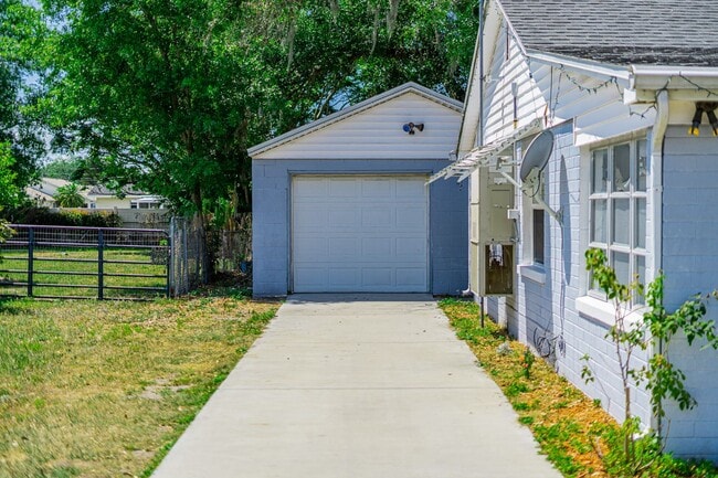 Photo - Charming 2/1 Home w/ Partially Fenced Yard in St. Cloud