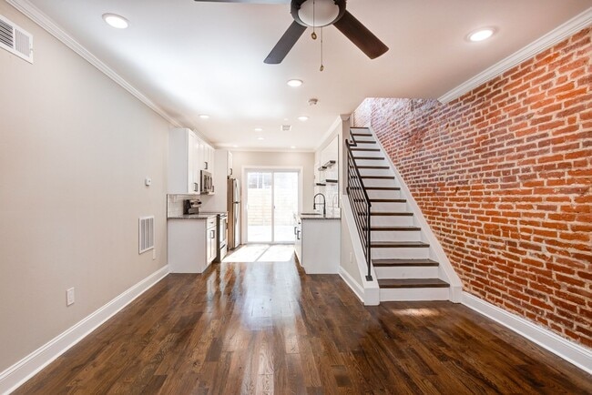 Photo - 2914 Westmont St