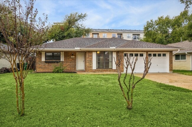 Building Photo - 1807 Locksford St