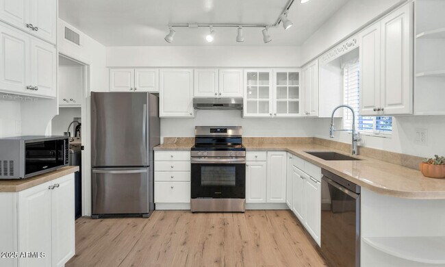 Photo - 4027 E Campbell Ave