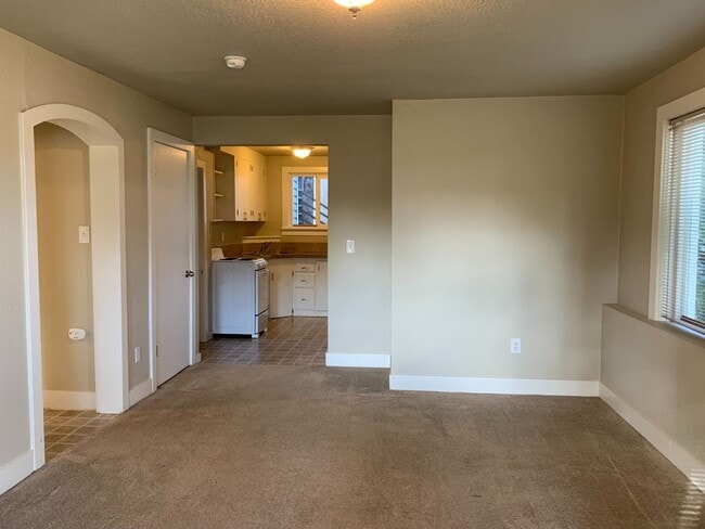 Photo - 100 Renton Triplex Unit #1