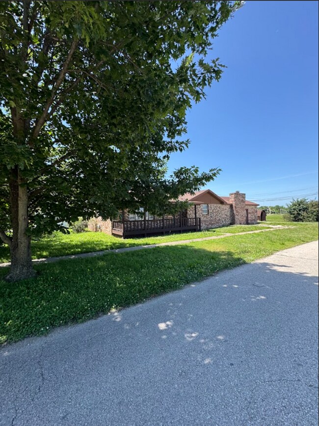 Photo - 4 Bed, 2 Bath Home - Apply Today!