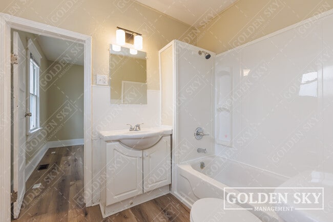 Photo - 2440 S Hoyt Ave