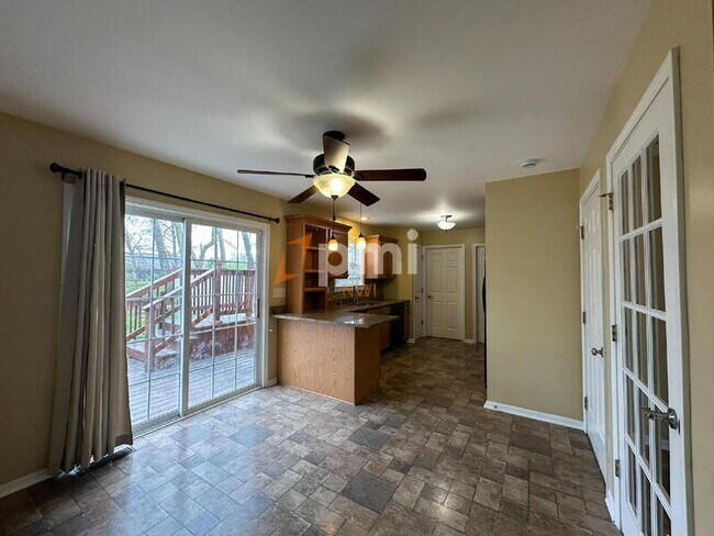 Photo - 1212 Pine Creek Rd