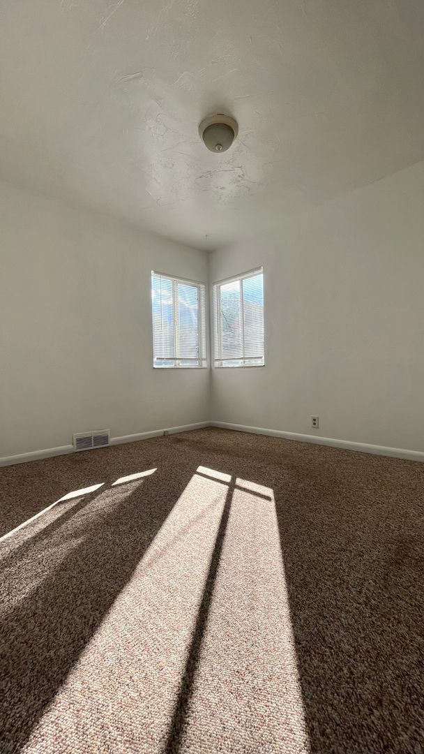 Photo - 2804 Van Buren Ave Unidad 2806 Van Buren Ave