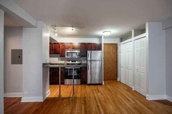 4180 N Marine Dr Unit 303