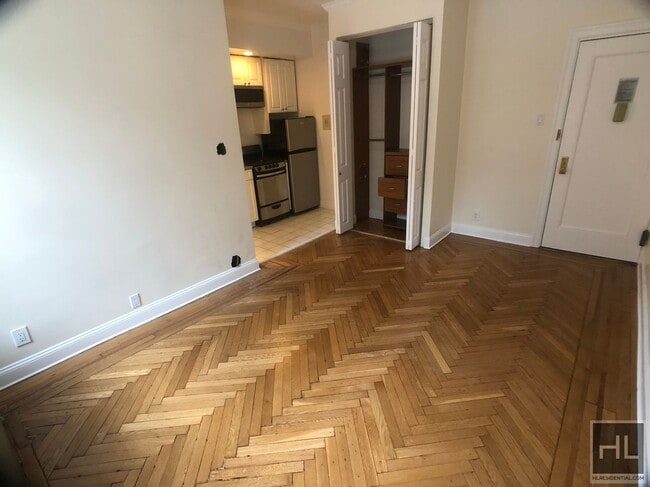 Photo - WEST 13 STREET Unit 69