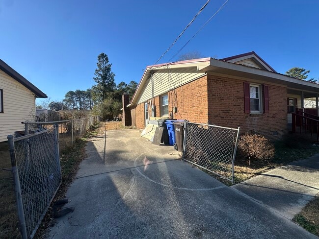 Photo - 330 Milburn Dr